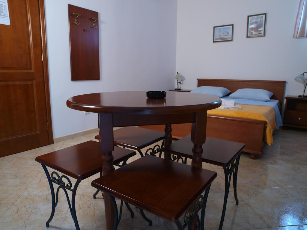 Apartments Obala Dragovic Petrovac 部屋 写真
