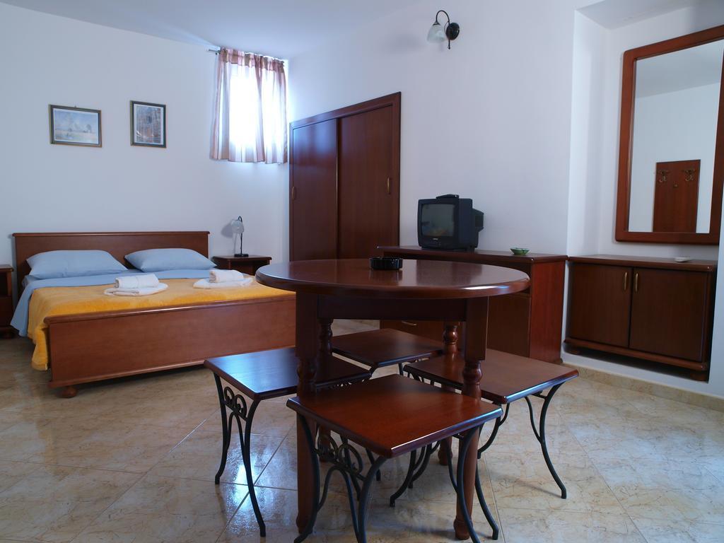 Apartments Obala Dragovic Petrovac 部屋 写真