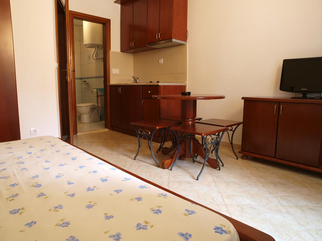 Apartments Obala Dragovic Petrovac 部屋 写真