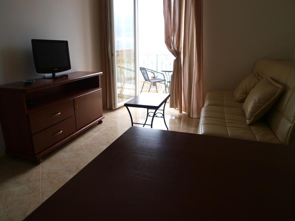 Apartments Obala Dragovic Petrovac 部屋 写真