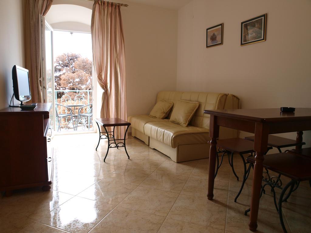 Apartments Obala Dragovic Petrovac 部屋 写真