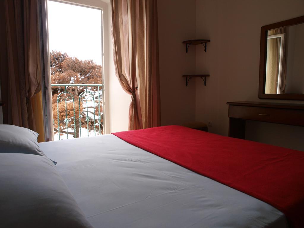 Apartments Obala Dragovic Petrovac 部屋 写真